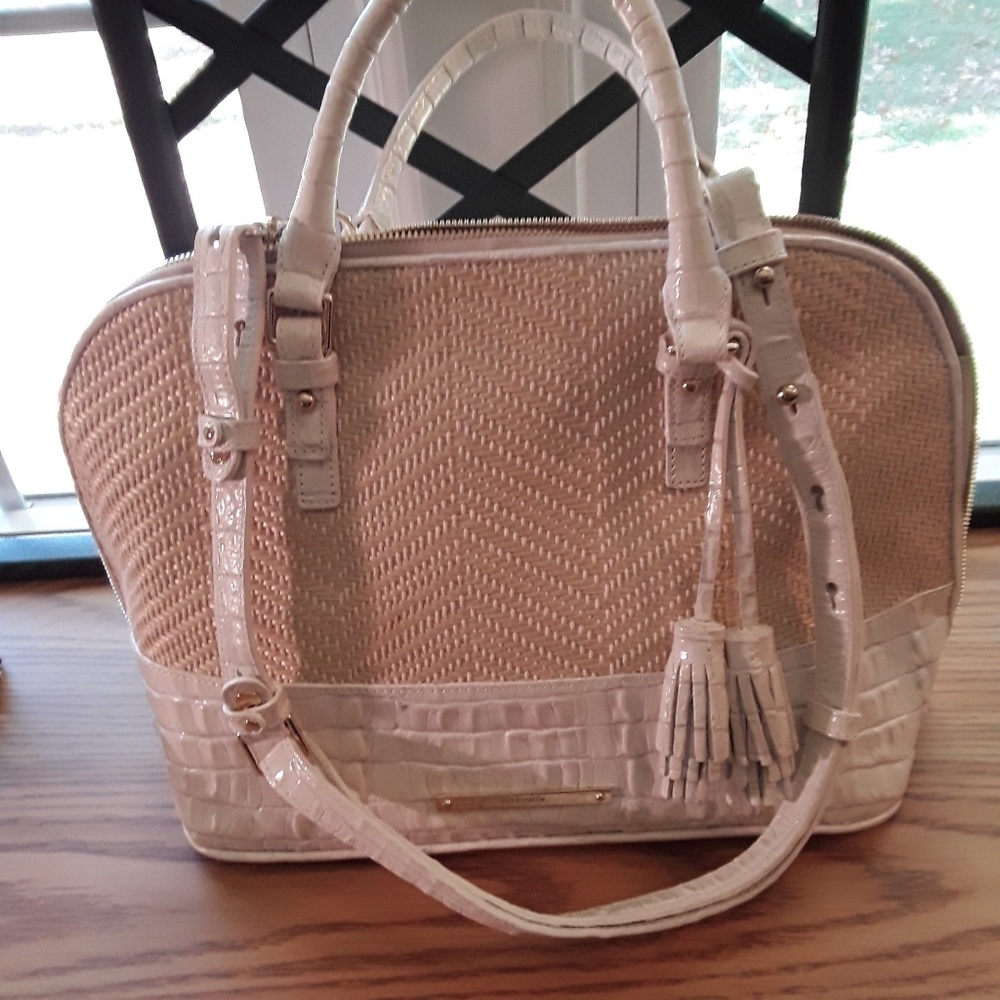 Stylish tan and cream weave Brahmin in great condi